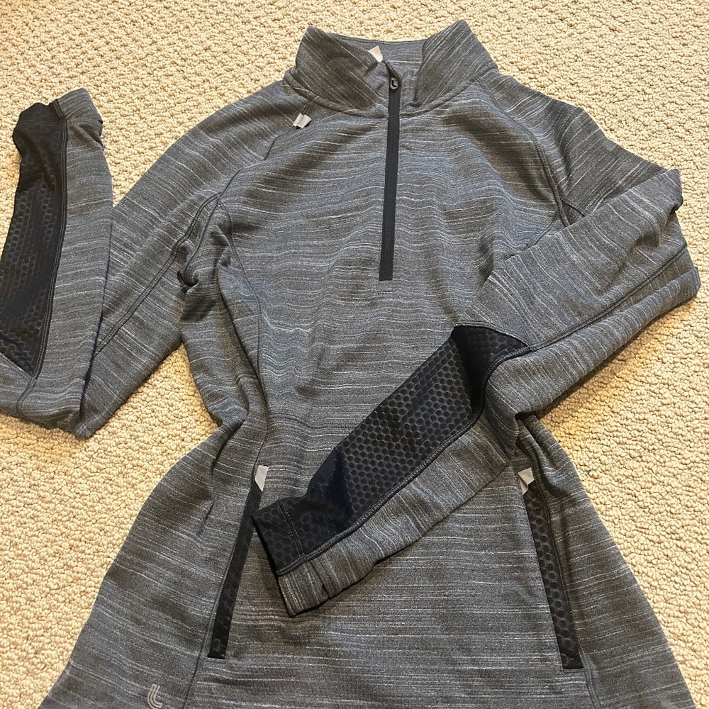 Lole black and grey Fitted Pullover style running fleece